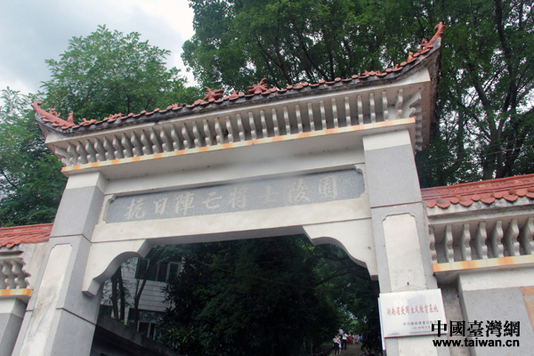 ��?zh��)����������ʿ��@