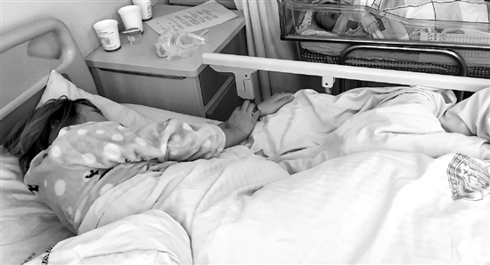 -8���賿С���ЋDͻȻ���a ·�����o�����tԺ