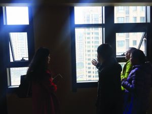 �I���f���@�ӵ���_�ɹ�̫��