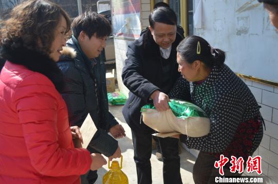 Ĺ־㑱�����ͨ�幫·�ϵ���