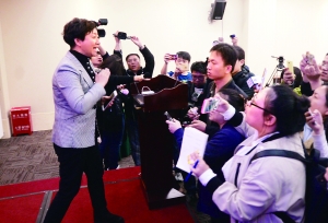 Ů�ӾƵ����u ���¾Ƶ꣺���Բ������_�l����