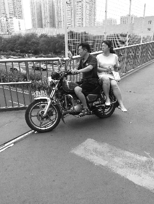 ��Ħ�д��d�˿�ֱ���_���^�������