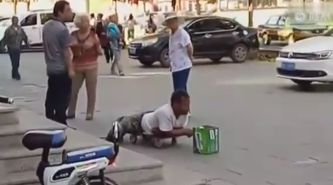 �������ȫ���ݼ� ������ؤ�[�б������а�ѝ