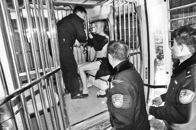 һ����Ը�𴲵ġ���ه����������(qi��ng)�Ǝ��Ͼ�܇����