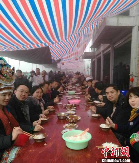 �Ĵ��������僺Ů���c����ɽ�����R�R�Ҹ�������