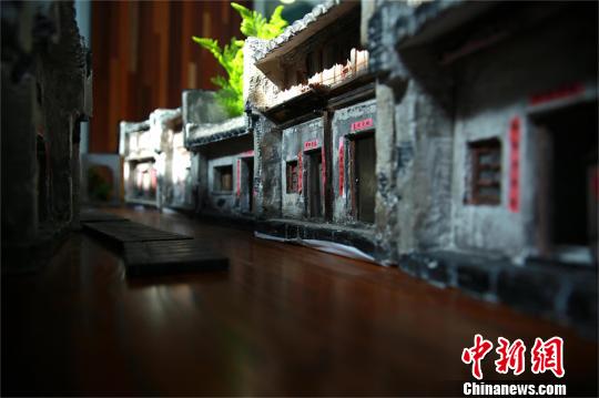 �������(y��ng)������΢�s���^���l(xi��ng)���(f��)ԭ�Ͻ���D��