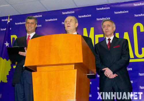 2��17�գ��ڿ������׸�����ʲ�ټ{�������ֿ��y�����Ϟ����У��������ֿ������棨�󣩺��h�L����˹�����ڿ����������������ϯ�״�ӛ���д��������죬�������h��ͨ�^���������������S�����y�����挦�˱�ʾ�������S�����h�������J�����֪����� ���A��ӛ�� ���Ȫ �z