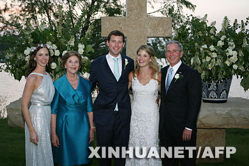 5��10�գ��������y��ʲ����һ������һ���˄��������������ʲ��Ů���Ű�������һ���c����ղ�ȣ��Ҷ��������ɺڸ��У��ڻ�Y���Ӱ��10�հ�������ʲ���y�Đ�Ůղ���������ÿ��_˹�ݿ˄ڸ����r���e��¶���Y���c�����Ѿõ����Ѻڸ񹲽Y�B����