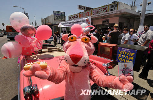 6��24�գ�������(gu��)��ɼ�����^��һ���b��ɷۼt���������������һ�ҟṷ���Tǰ����Ƭ���ۼt��2����DVD���{(l��n)���P�İl(f��)����������