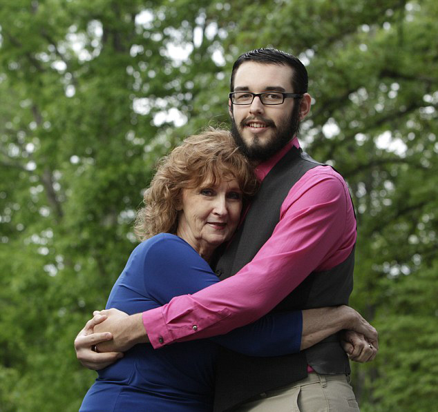 ��71�q��̫�c17�q�����W�� ����ĸ�H��ף��