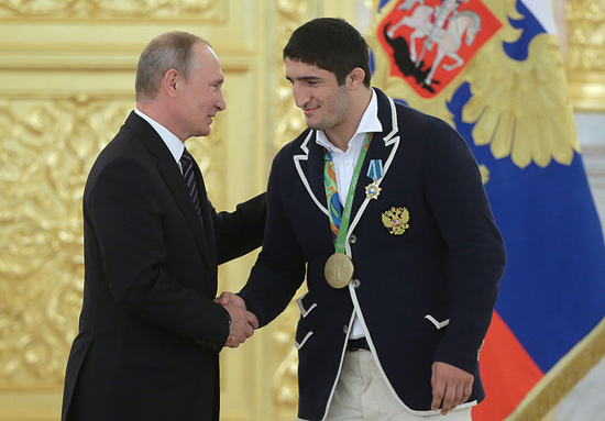 �DƬĬ�J(r��n)��(bi��o)�}