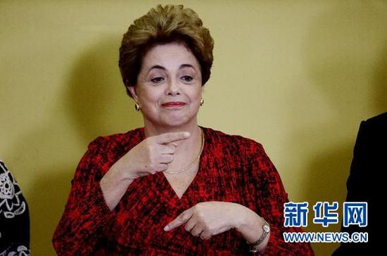 �Y�ψD���_����