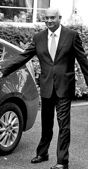 Ӣ���h�T����м�׷ۙ�����Y�����ƿ��Y��