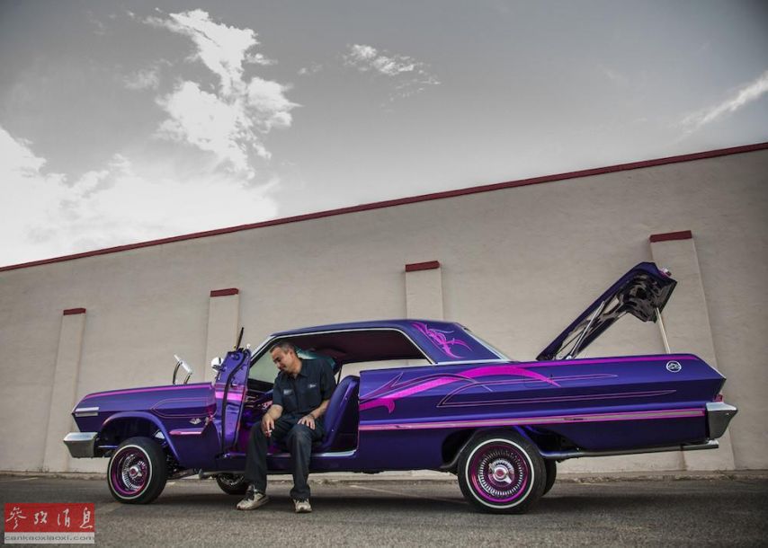 汽車也跳舞:美國街頭的"趴地跳跳車" 汽車也跳舞:美國街頭的"趴地跳跳車"