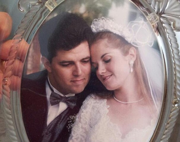 美國男子用無人機跟蹤妻子獲出軌證據(jù) 美國男子用無人機跟蹤妻子獲出軌證據(jù)