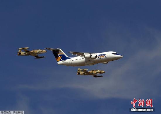 ���ؕr�g11��29��,һ���d��81�˵�Avro RJ85�͙C�ڸ炐�ȁ��������������ֺ��������������Ơ����߇��H�C���ڹٷ��罻�Wվ�l����Ϣ�Q,���C�͙Cע��̖��CP2993���C���d��72���˿ͺ�9���C�M�ˆT���D��ԓ�C���Y�ψD��