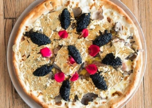 迎合富豪口味美國推出“土豪版”批薩要價2000美元