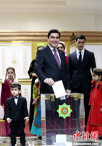 ���F�ο��y�e�����¹�÷���(�D��)���M��ͶƱ��<a target='_blank' ><p  align=