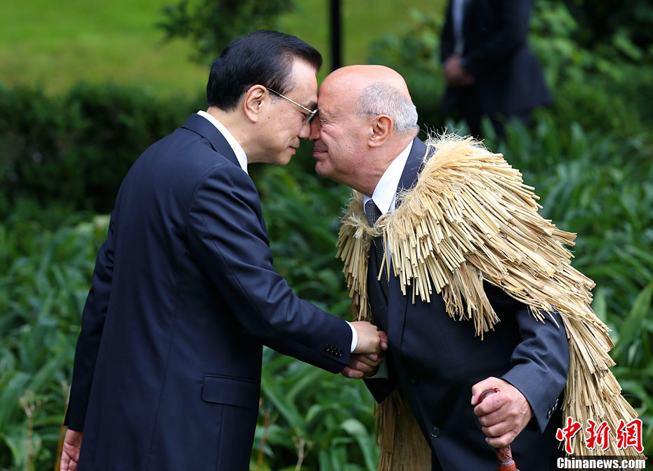 �����m����Ӣ����ϣ�e��¡�؃xʽ�gӭ��ˏ�