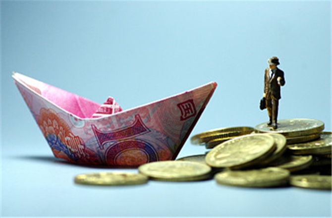 家庭資產(chǎn)配置中金融資產(chǎn)占比過小。