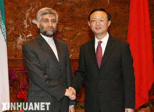 1��17�գ��Ї�(gu��)�⽻���L(zh��ng)����ڱ����c���ʿ��y(t��ng)��ʹ����߇�(gu��)�Ұ�ȫί�T��(hu��)�ؕ��Z�����e�Е�(hu��)Մ�� ���A��ӛ���S���Ĕz