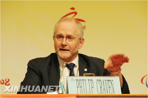 9月6日上午,北京殘奧會主新聞中心舉行北京奧組委、國際殘奧委會聯(lián)合例行新聞發(fā)布會。圖為國際殘奧委會主席菲利普-克雷文在發(fā)布會上回答記者提問。(新華網(wǎng) 展鵬攝)