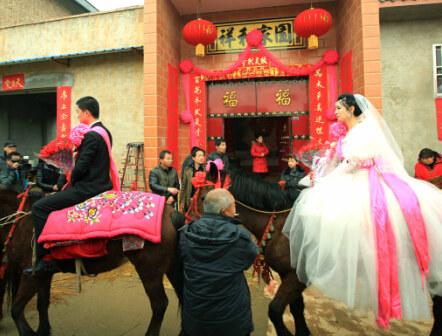 鄉村婚姻新變化:男方只有被選擇 十幾萬彩禮成大流 鄉村婚姻新變化:男方只有被選擇 十幾萬彩禮成大流