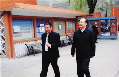 2014��4��16�գ��ؼҌ������������ЌW����У�L�Z����Մ��