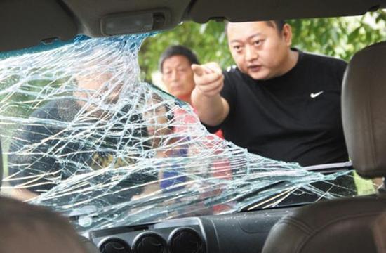 ����һ�����L܇���F���B��3�˺����(�D)