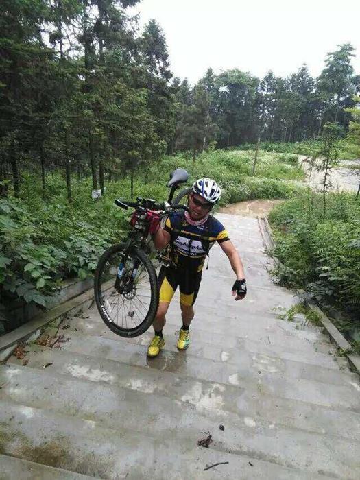 ����һ�����L܇���F���B��3�˺����(�D)