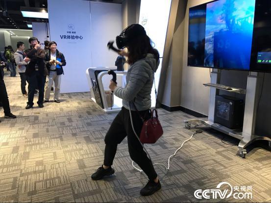 VR�Α�̓�M������