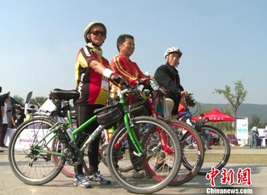 南京花甲“騎士”單車環游臺灣15天花費不到兩千