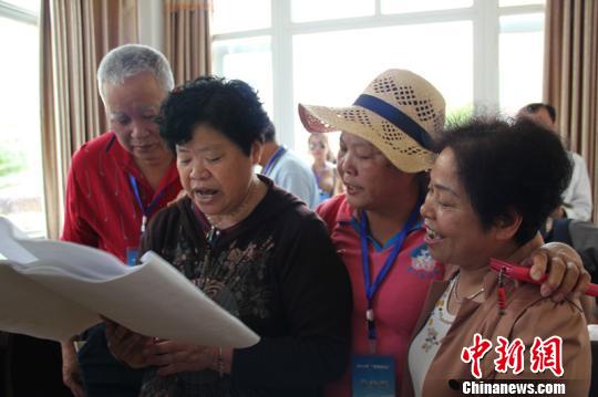 �Y����^�_������H���w�ҡ�����ٝ���y��ʳ