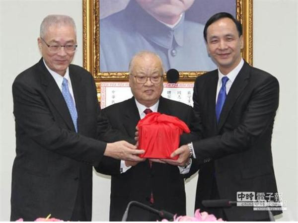 國(guó)共論壇或于5月舉行,國(guó)民黨主席朱立倫極有可能率團(tuán)出席 國(guó)共論壇或于5月舉行,國(guó)民黨主席朱立倫極有可能率團(tuán)出席