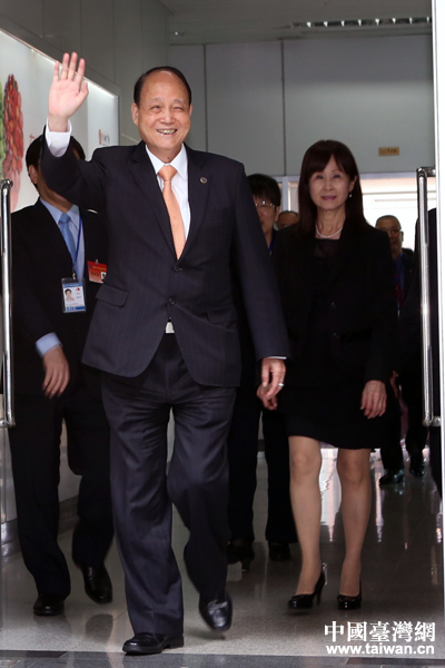 今日上午10時許,海基會董事長林中森一行乘坐的客機抵達福州長樂機場 今日上午10時許,海基會董事長林中森一行乘坐的客機抵達福州長樂機場