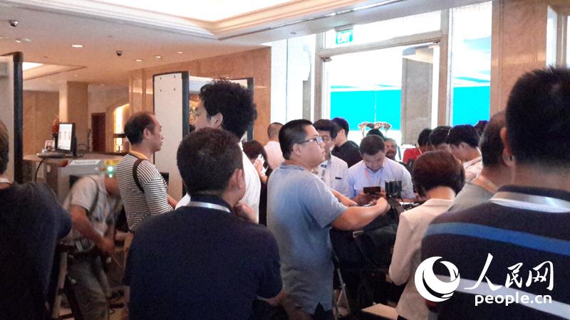 ����(x��)�R��(hu��)����������3�r(sh��)�e�� ӛ�ߜ�(zh��n)�䰲�z���D����4��