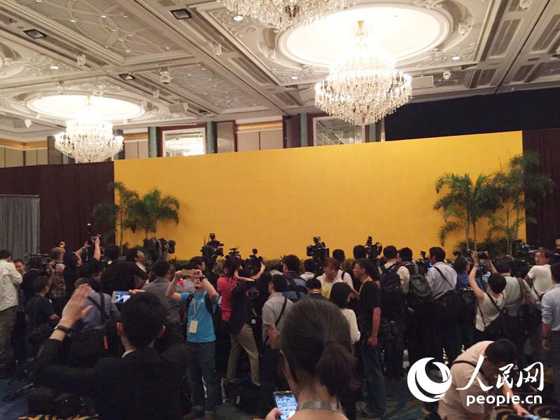 ����Wӛ�߬F��ֱ�����ɰ��I���˼������ֵĵط����D����2��