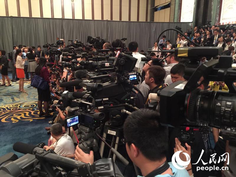 ����Wӛ�߬F��ֱ�����ɰ��I���˼������ֵĵط����D����3��