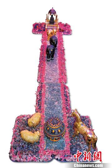 臺灣藝術家許伯夷攜106件藝術品山東辦展 促海峽兩岸文化交流 臺灣藝術家許伯夷攜106件藝術品山東辦展 促海峽兩岸文化交流