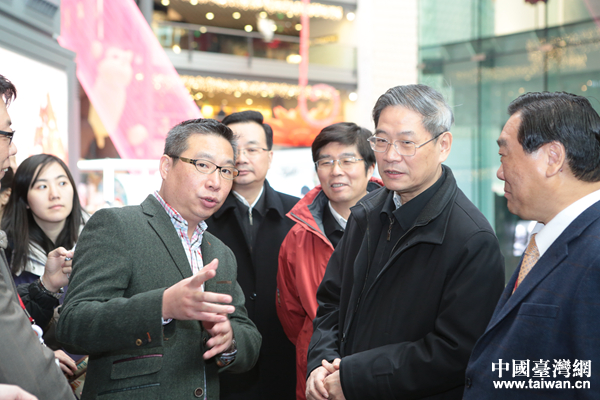 國臺辦主任張志軍走訪慰問在京臺資企業 國臺辦主任張志軍走訪慰問在京臺資企業