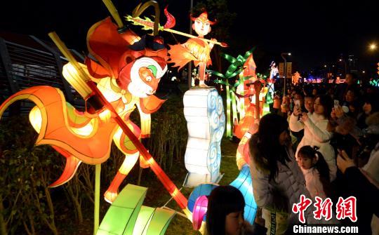 ��ʮ�Čá����Rͬ���[Ԫ����ϵ�л�ӆ�Ļ