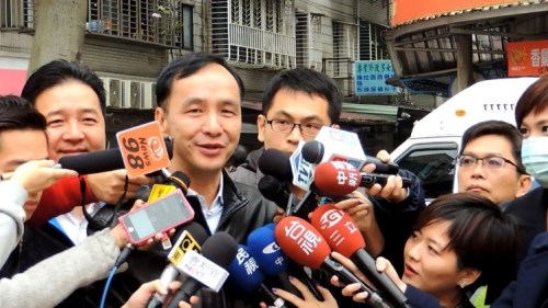 郭臺銘批評朱立倫“別再選高位” 朱:我知該怎做 郭臺銘批評朱立倫“別再選高位” 朱:我知該怎做