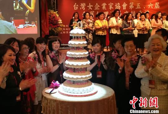 �_��Ů��I�҅f���������������f�������L���ӵ�Y30�������_���e�����D���Y�F������һ��f���������L�R����Ůʿ���������� �z