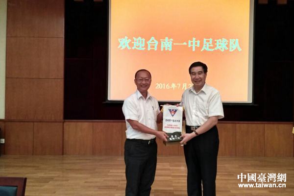 ���m�ɰ� ��ِ�L��--�_�������c�_��һ�н�����Մ��ӛ