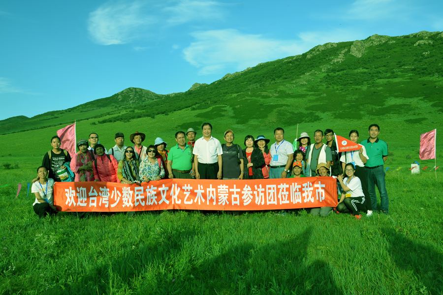 與草原相遇:一位臺灣退休記者筆下的內蒙古