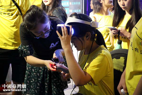 �ɰ���ƽ����������Ӱ��С��邃�����惺����