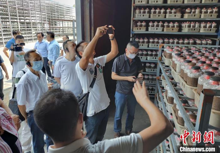 8��27�գ��ڴ��_�̅��^�����_�Y�r�I��I�������i �z