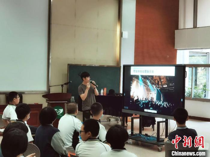 ���Һ��ڸ��ݞ麢�ӂ����n�������L�߹��D