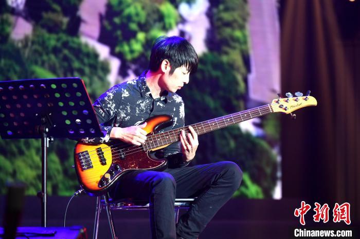 ���Һ��ڸ���ˇ�g(sh��)��(ji��)�}�_(t��i)��������(l��)��(hu��)���ݳ��������� �z