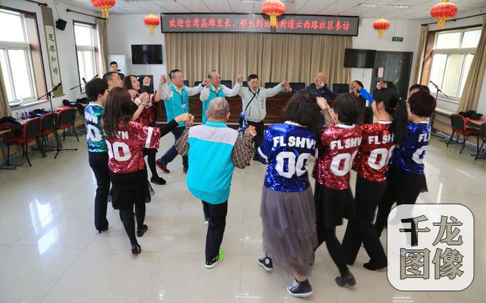 һ����ӣ����ƍ��ֵ�����·��^���L��